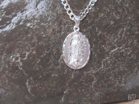 Medalla plata 925 Virgen de Guadalupe Ovalada