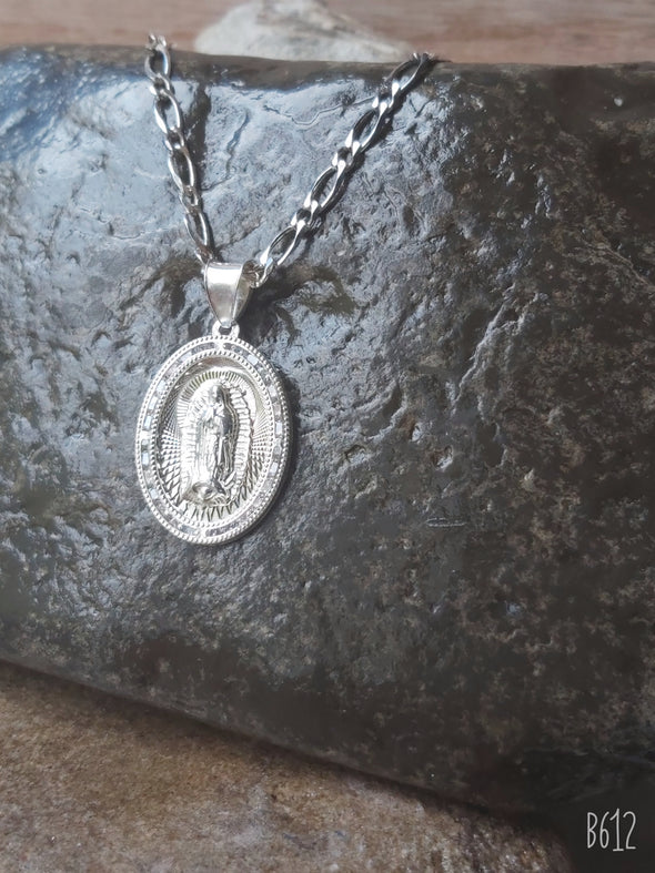 Medalla Plata 925 Virgen  de Guadalupe  Ovalada Zirconias